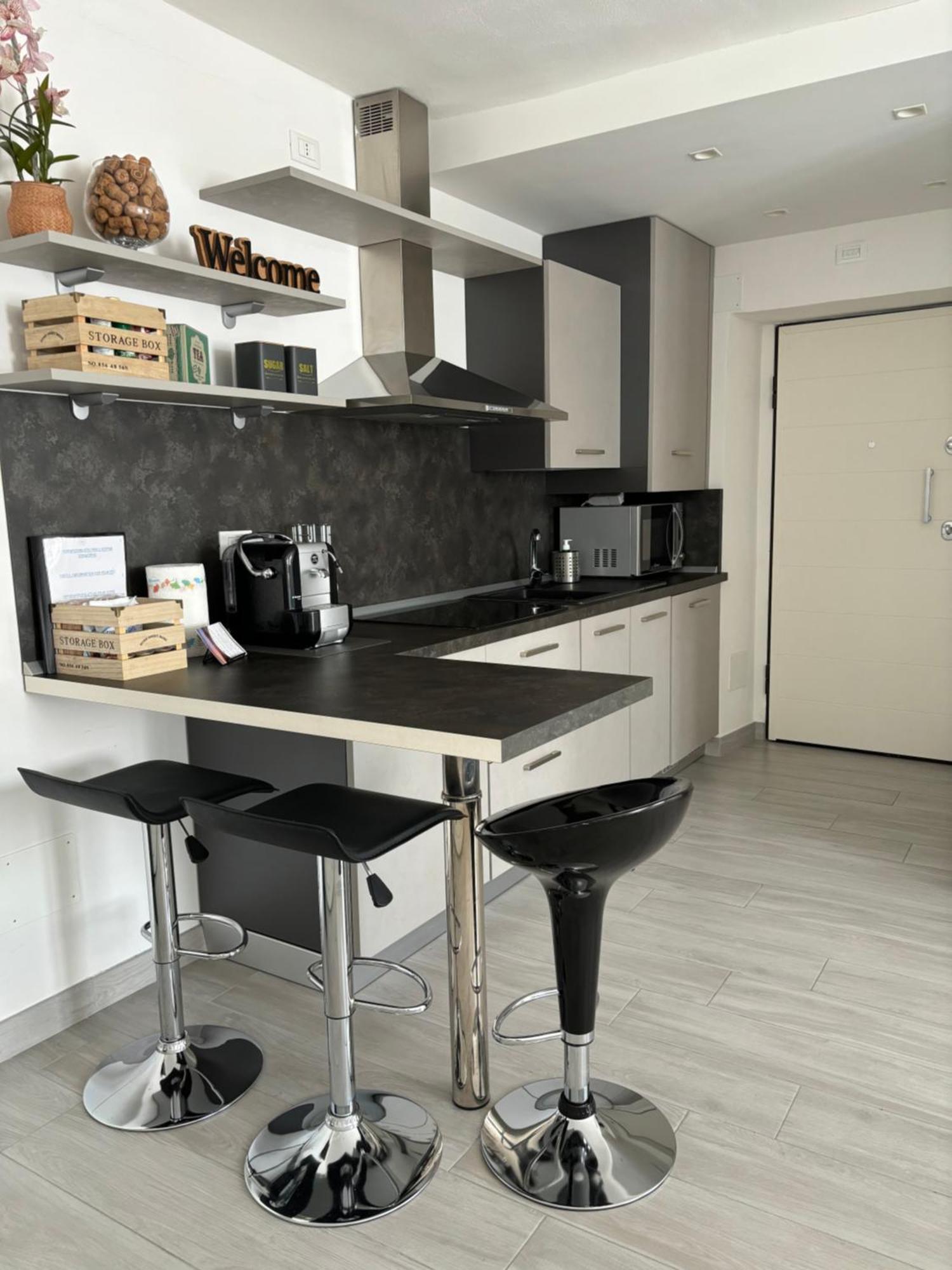 קלוזאנה סול לאגו Chez Ary: Sulla Strada Del Lago מראה חיצוני תמונה